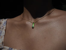 Load image into Gallery viewer, Golden Green Laindéir